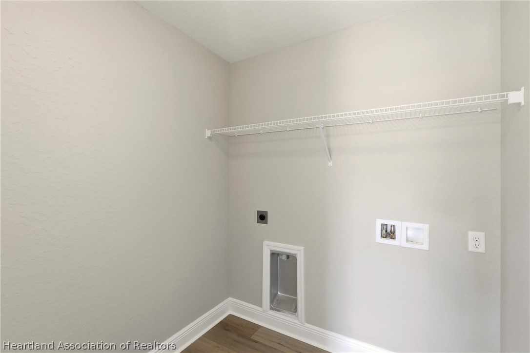 6823 Dickinson Drive