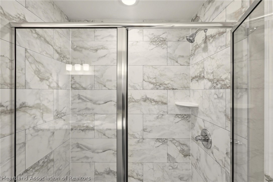 6823 Dickinson Drive