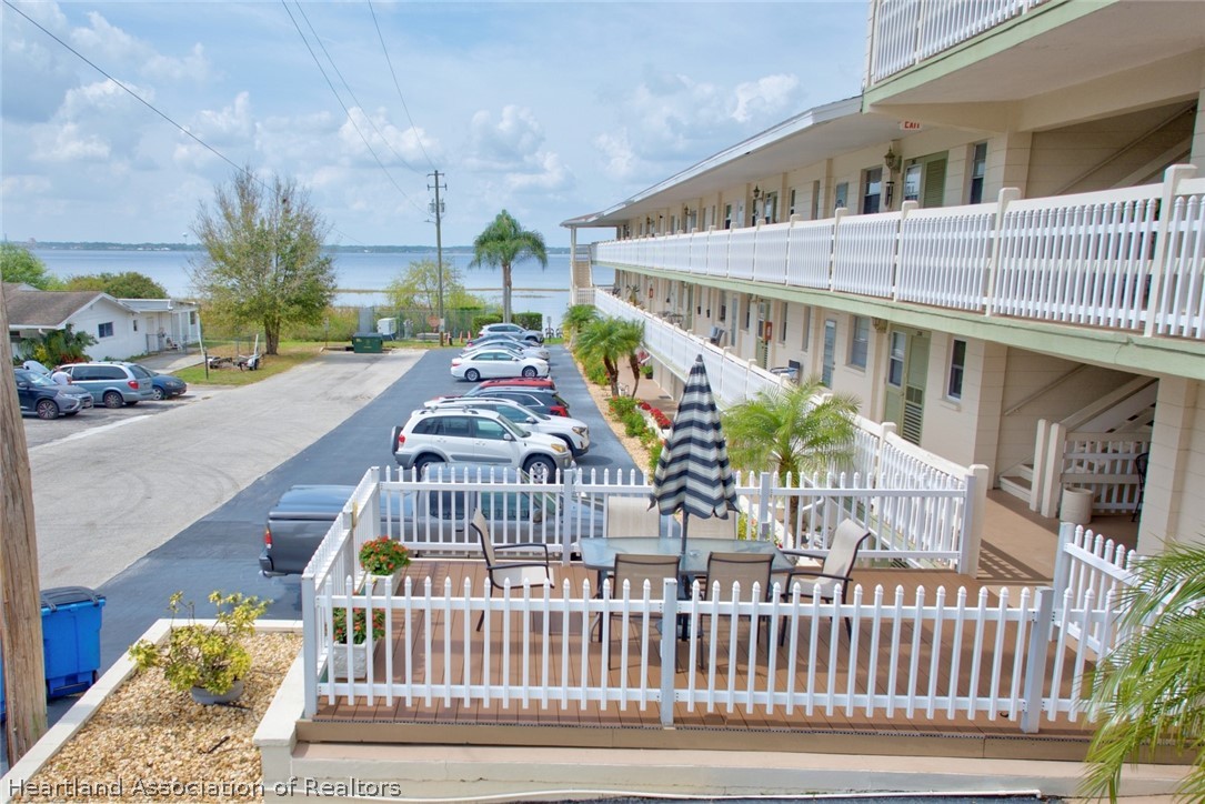 1801 Lakeview Drive 301
