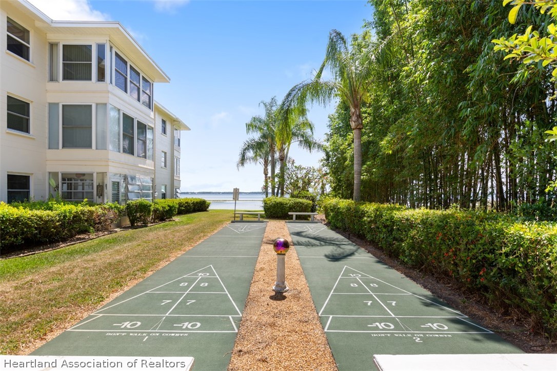 1801 Lakeview Drive 301