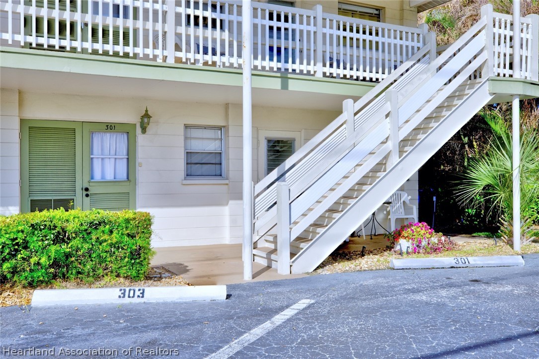 1801 Lakeview Drive 301