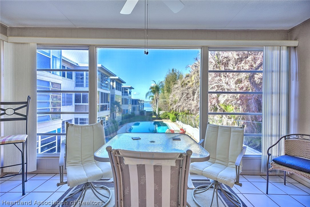 1801 Lakeview Drive 301