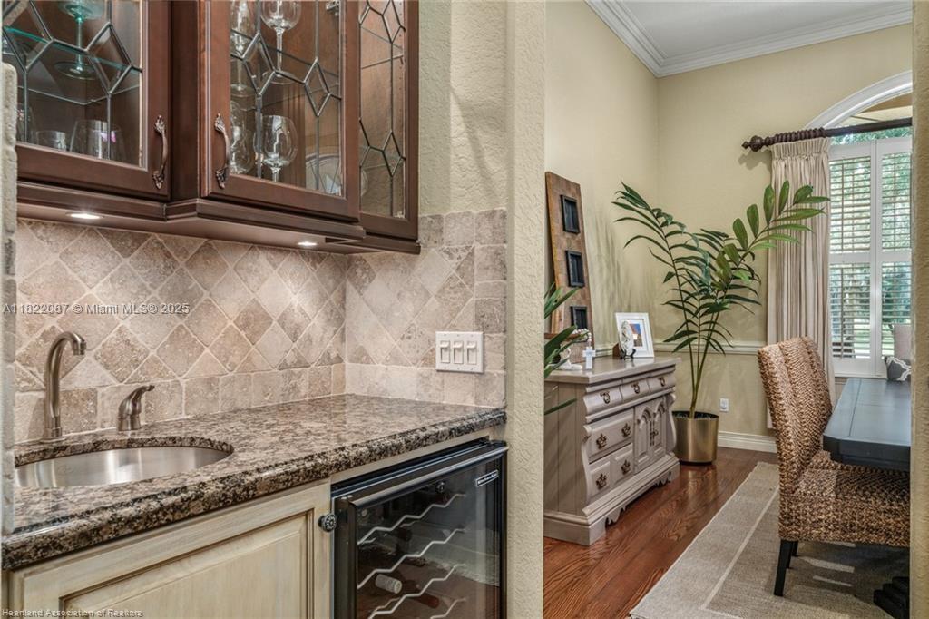 3859 Enchanted Oaks LN