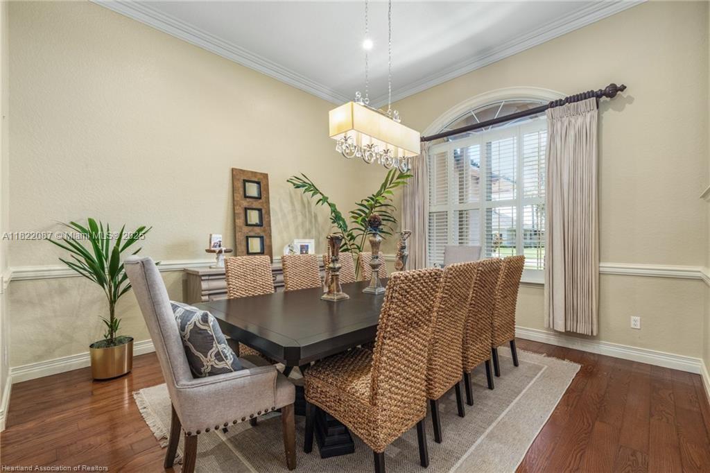 3859 Enchanted Oaks LN