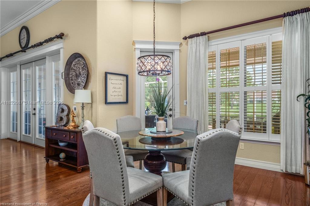 3859 Enchanted Oaks LN