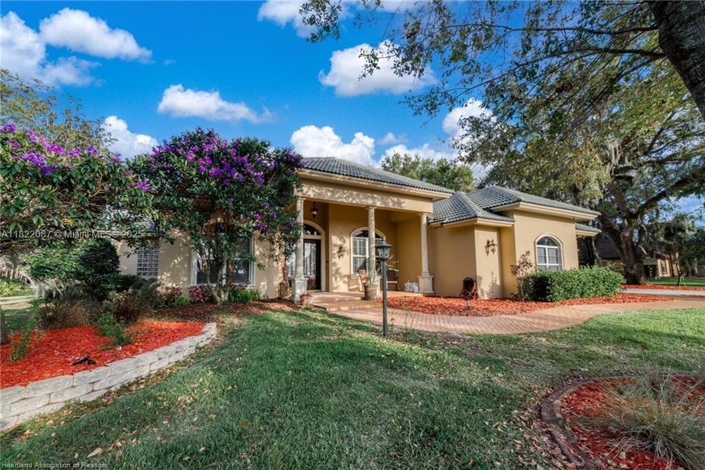 3859 Enchanted Oaks LN