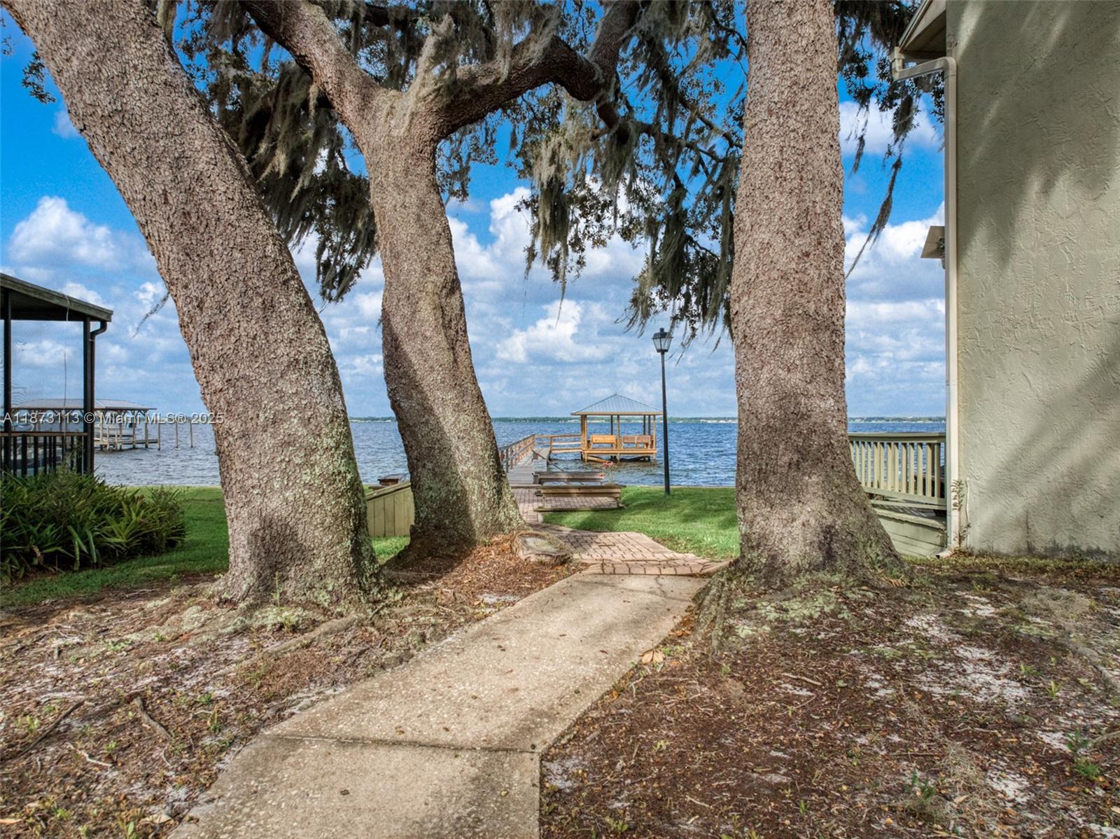 1561 Lakeview Drive Unit 969