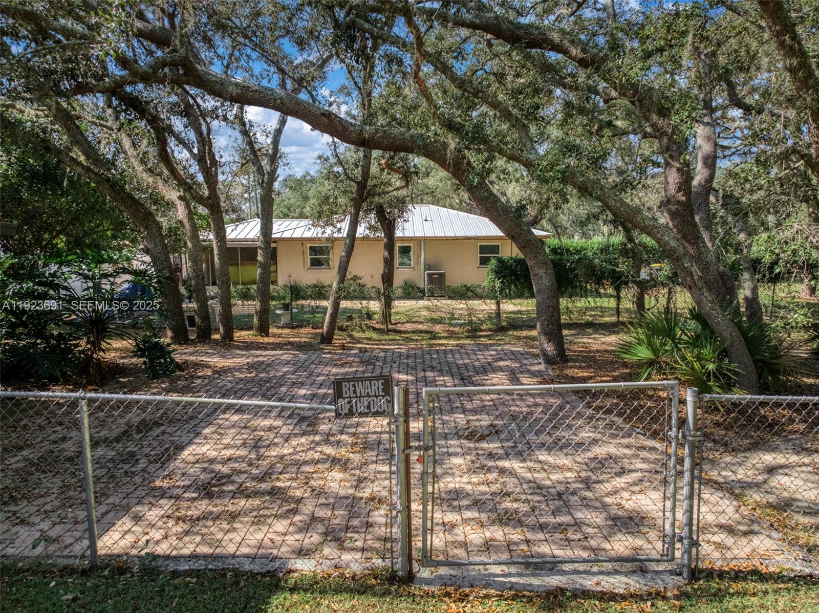 1771 & 1783 N Torrington Road