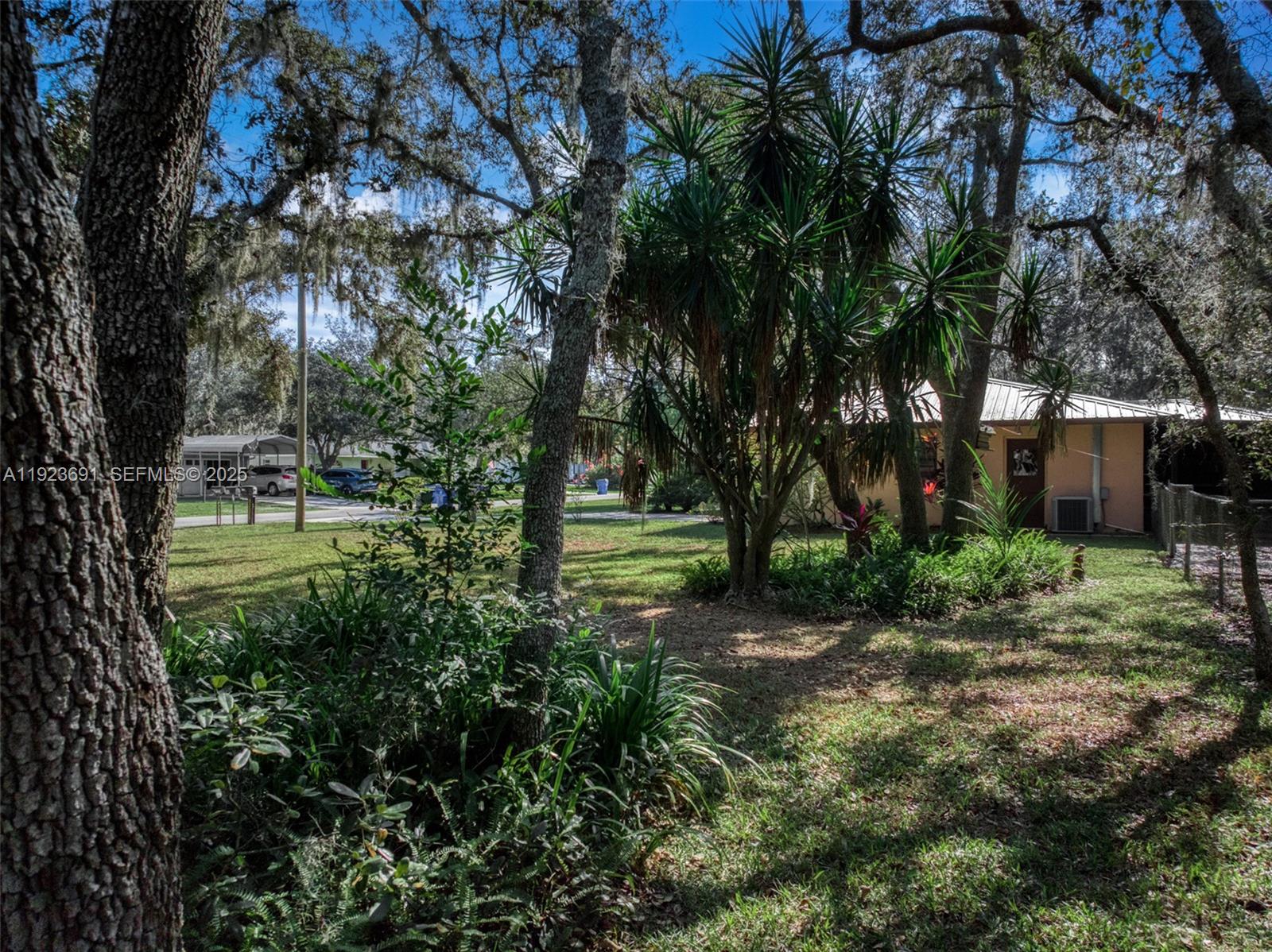 1771 & 1783 N Torrington Road