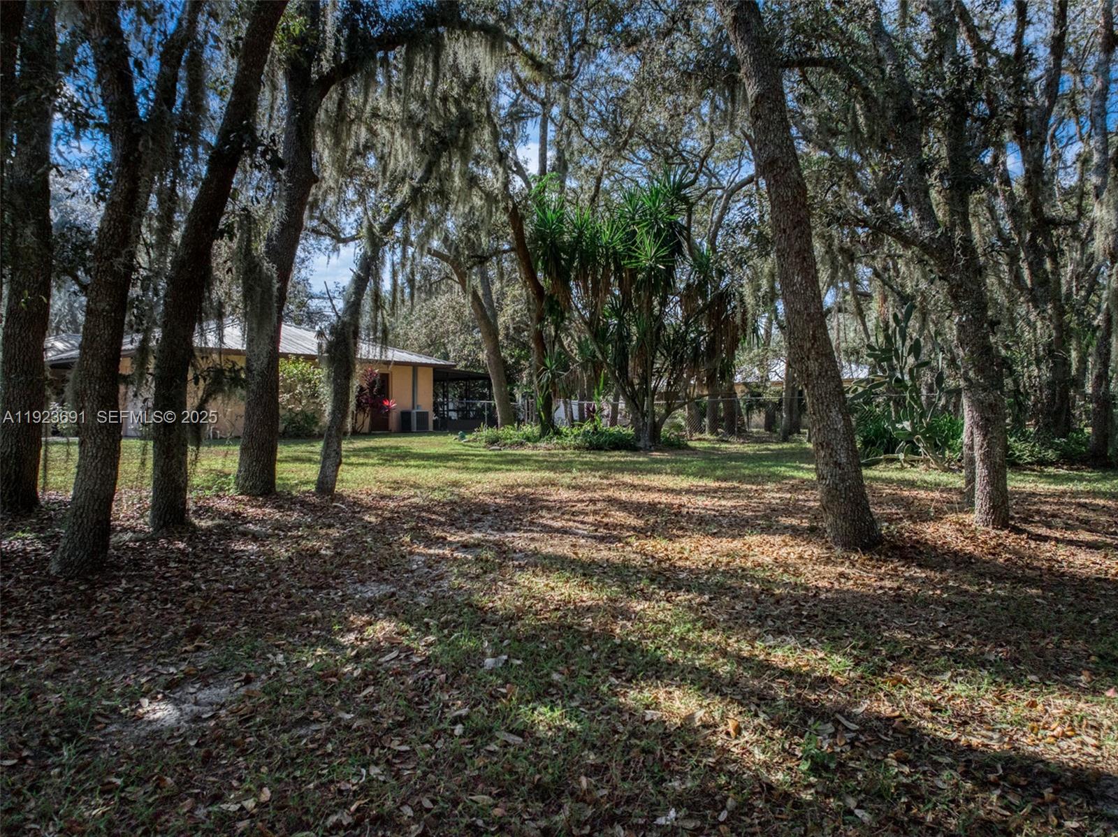 1771 & 1783 N Torrington Road