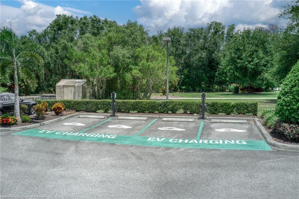 2351 Lakeview Drive # 115