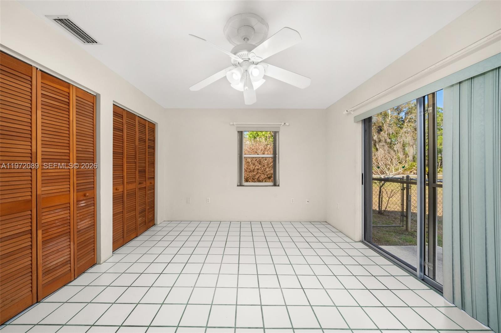 1273 Woodbury Avenue