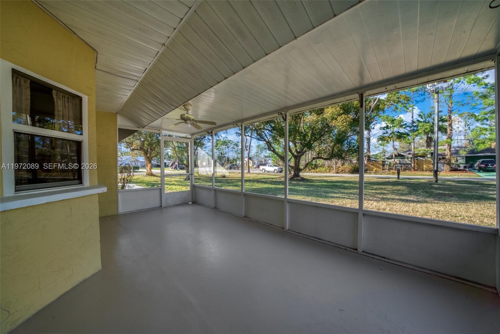 1273 Woodbury Avenue