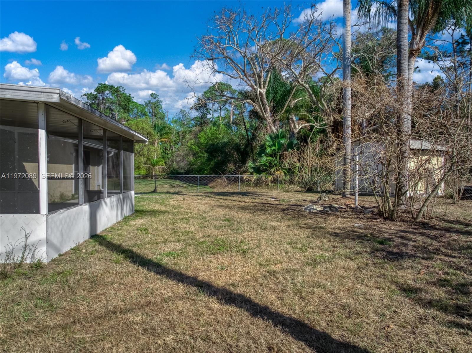 1273 Woodbury Avenue