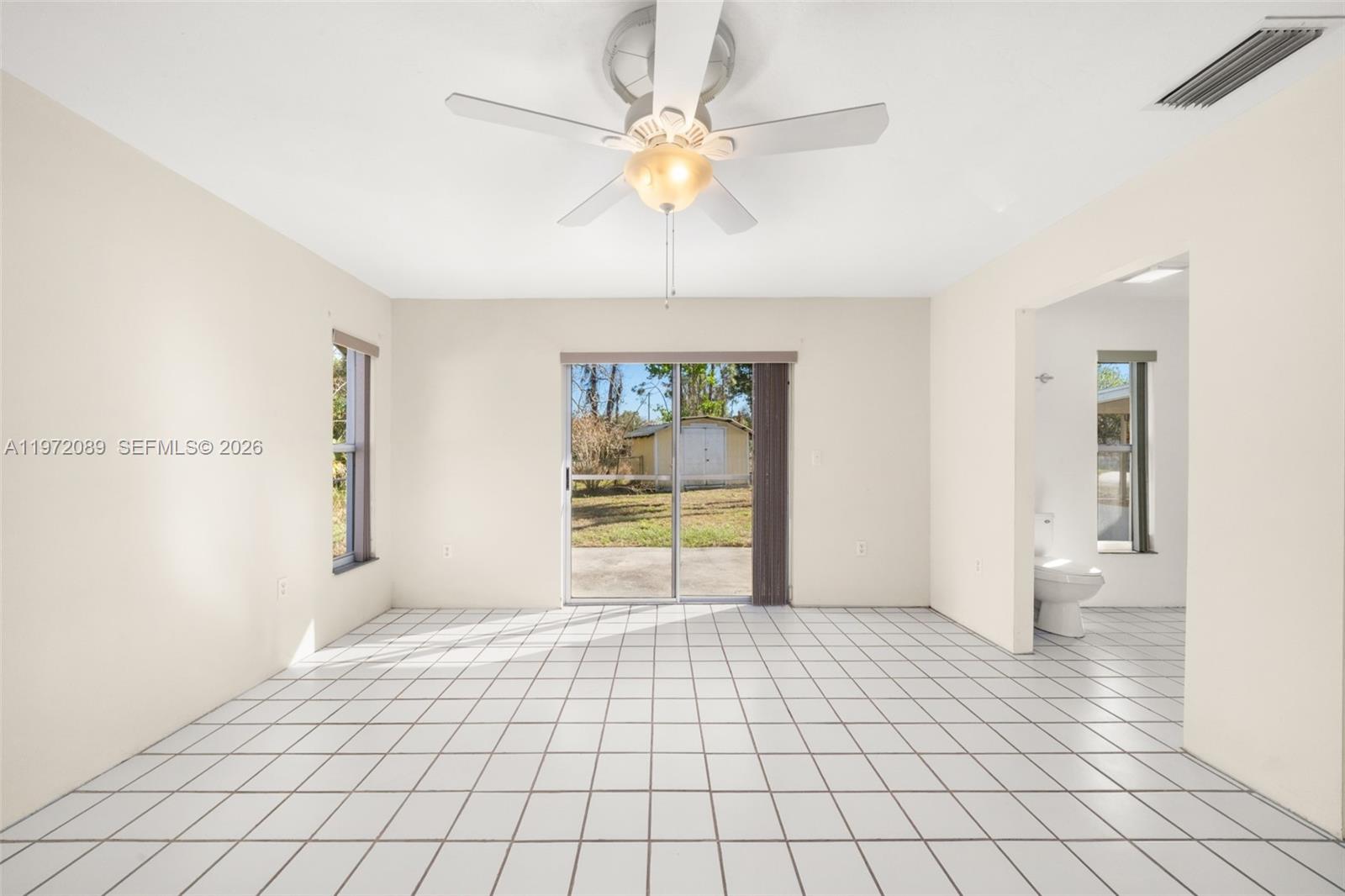 1273 Woodbury Avenue