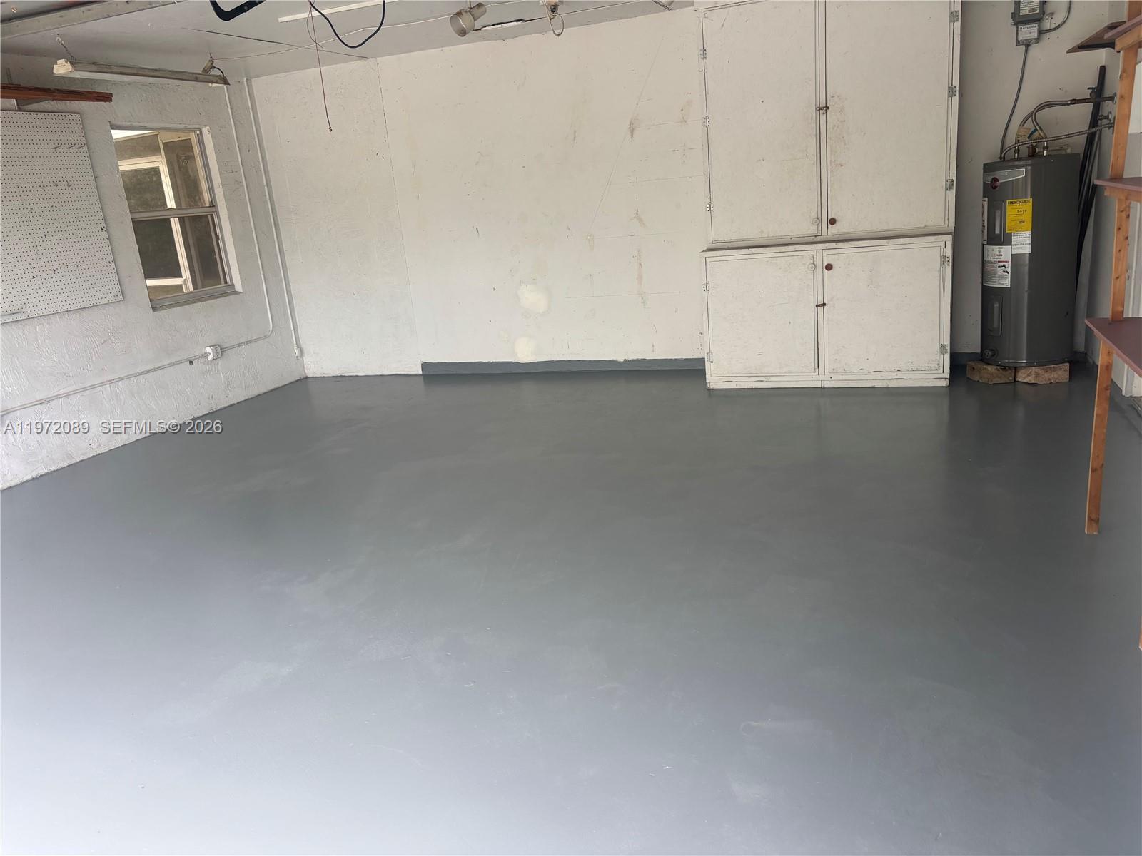 1273 Woodbury Avenue