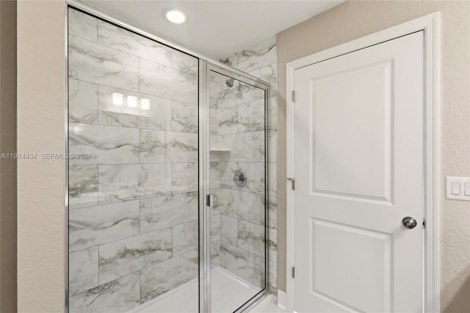 6823 Dickinson Drive