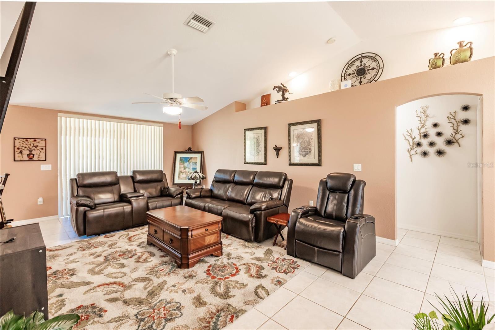 8230 SW LIVERPOOL RD