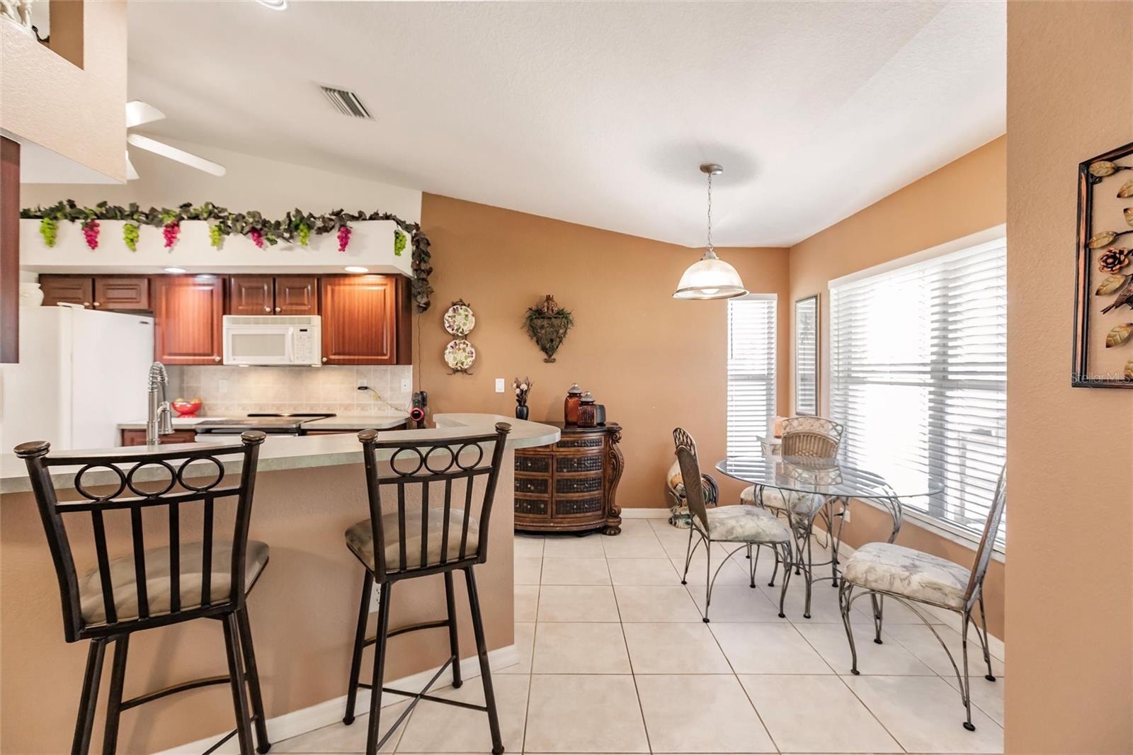 8230 SW LIVERPOOL RD