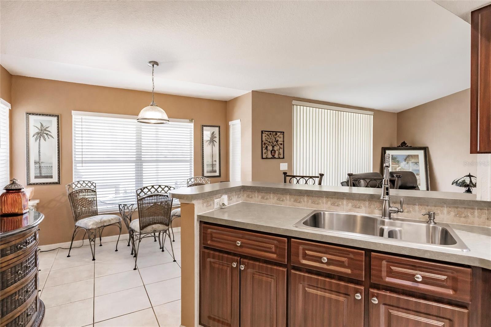 8230 SW LIVERPOOL RD