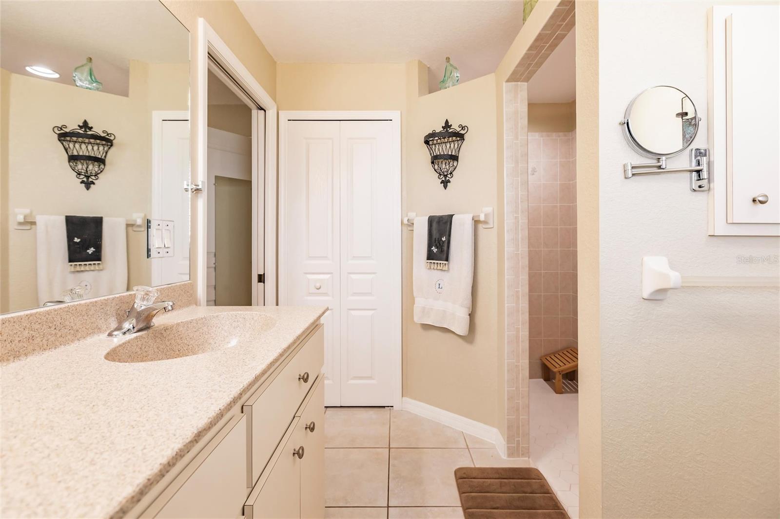 8230 SW LIVERPOOL RD