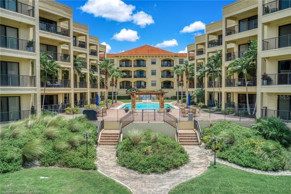 2351 LAKEVIEW DR #115