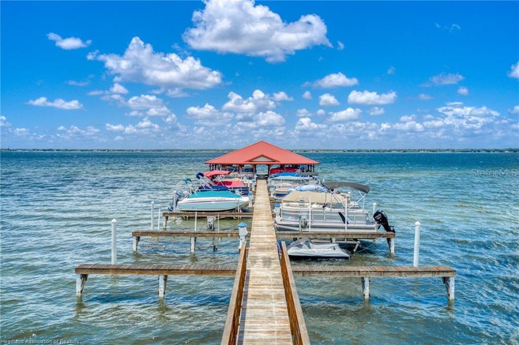 2351 LAKEVIEW DR #115