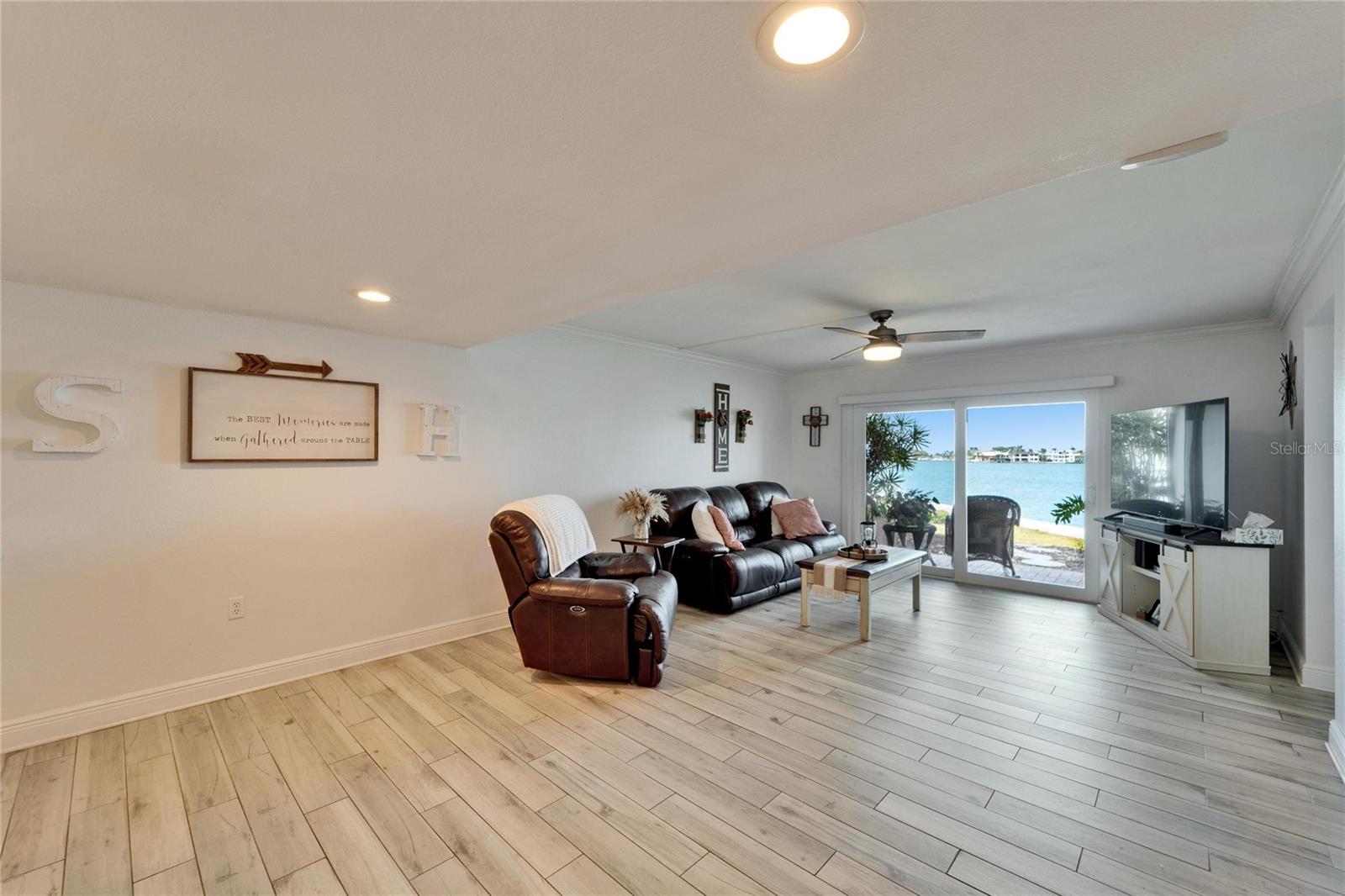 7700 SUN ISLAND DR S #107