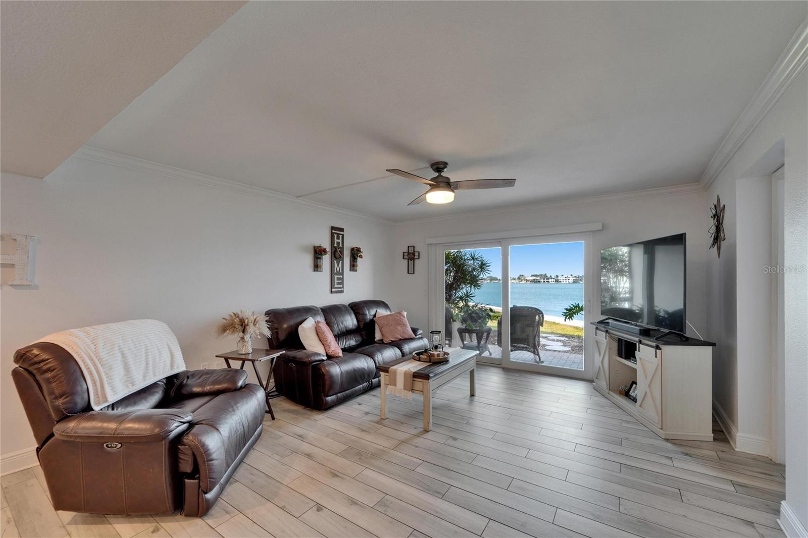 7700 SUN ISLAND DR S #107