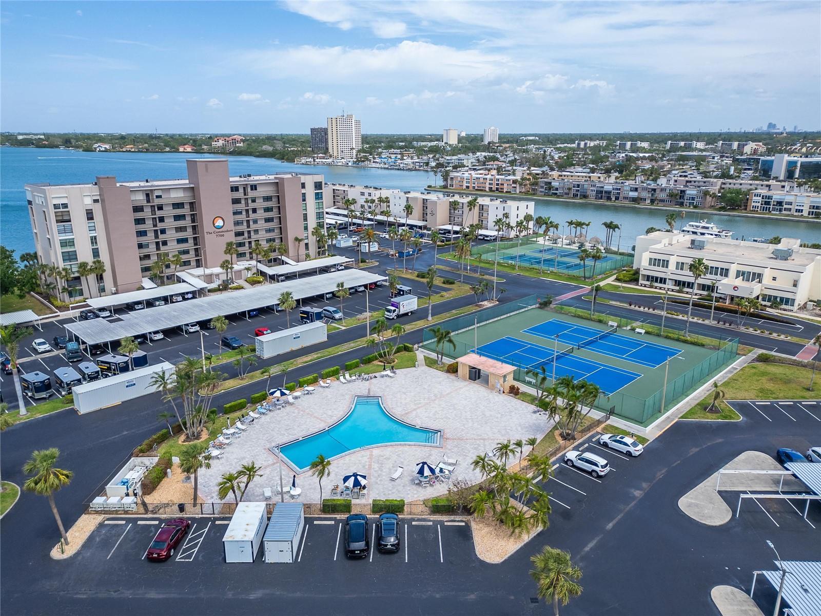 7700 SUN ISLAND DR S #107