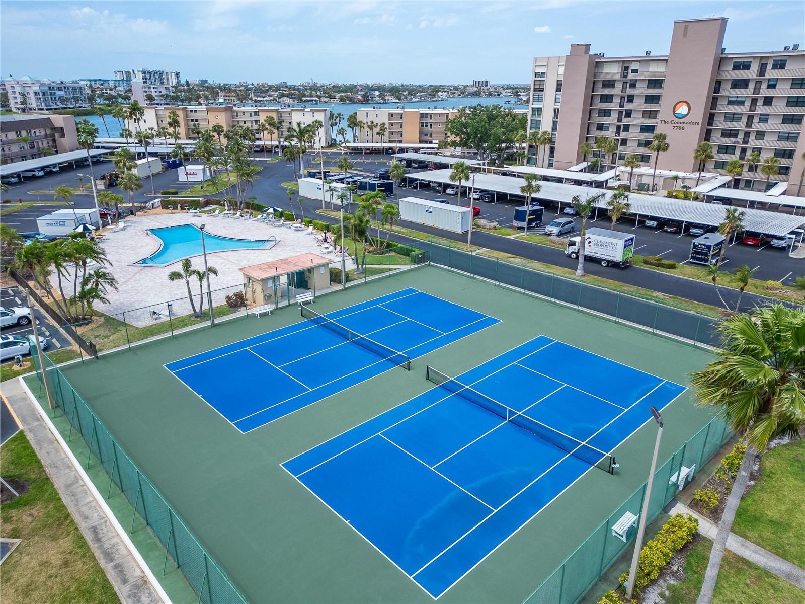 7700 SUN ISLAND DR S #107