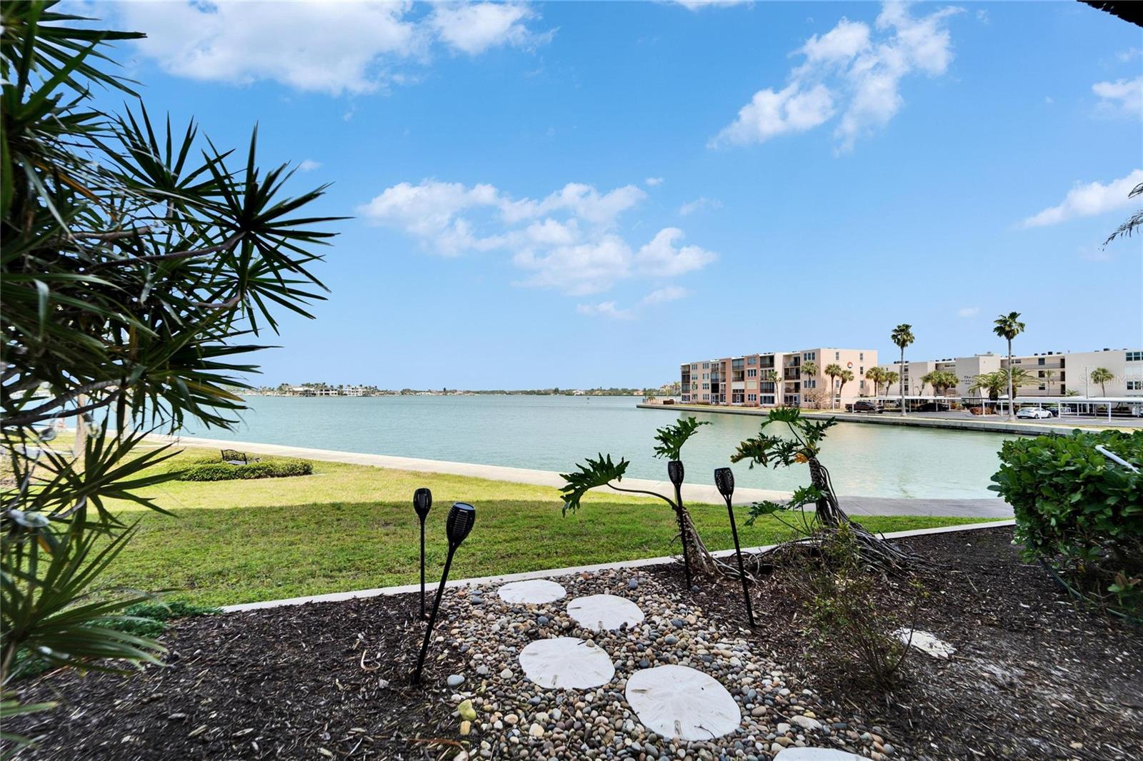 7700 SUN ISLAND DR S #107