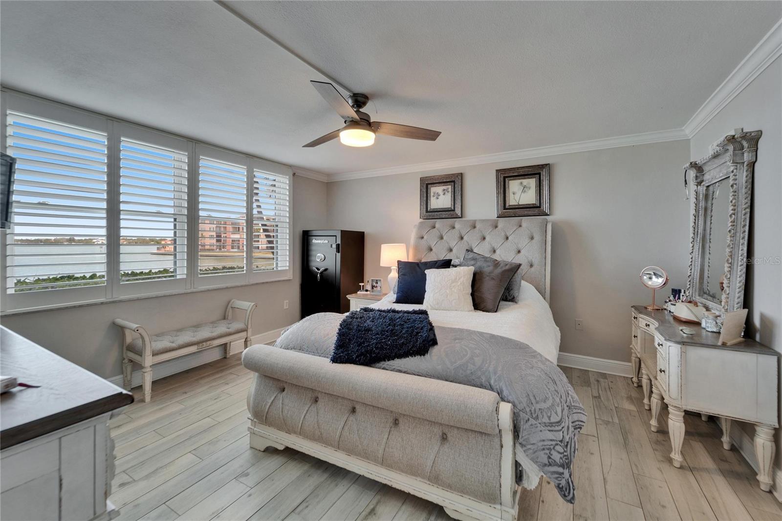 7700 SUN ISLAND DR S #107