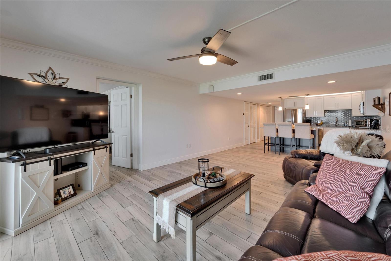 7700 SUN ISLAND DR S #107