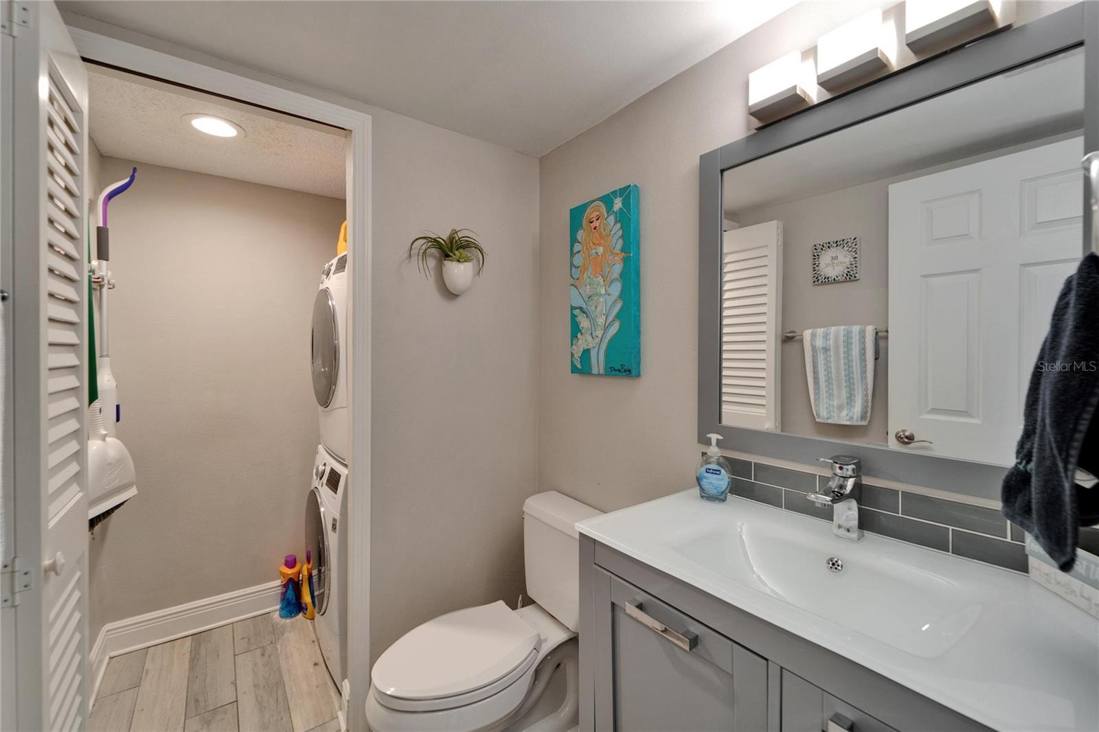 7700 SUN ISLAND DR S #107