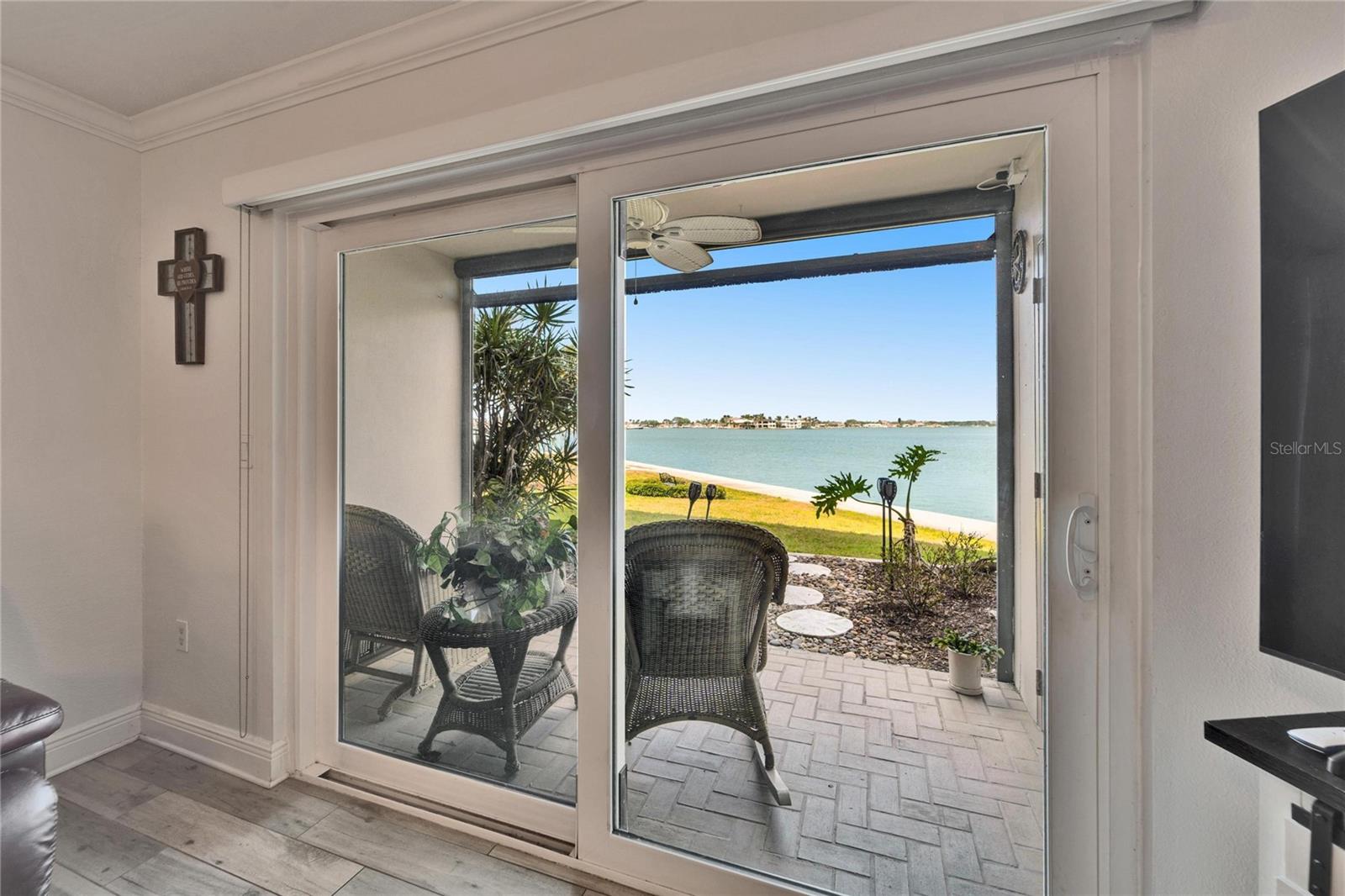 7700 SUN ISLAND DR S #107