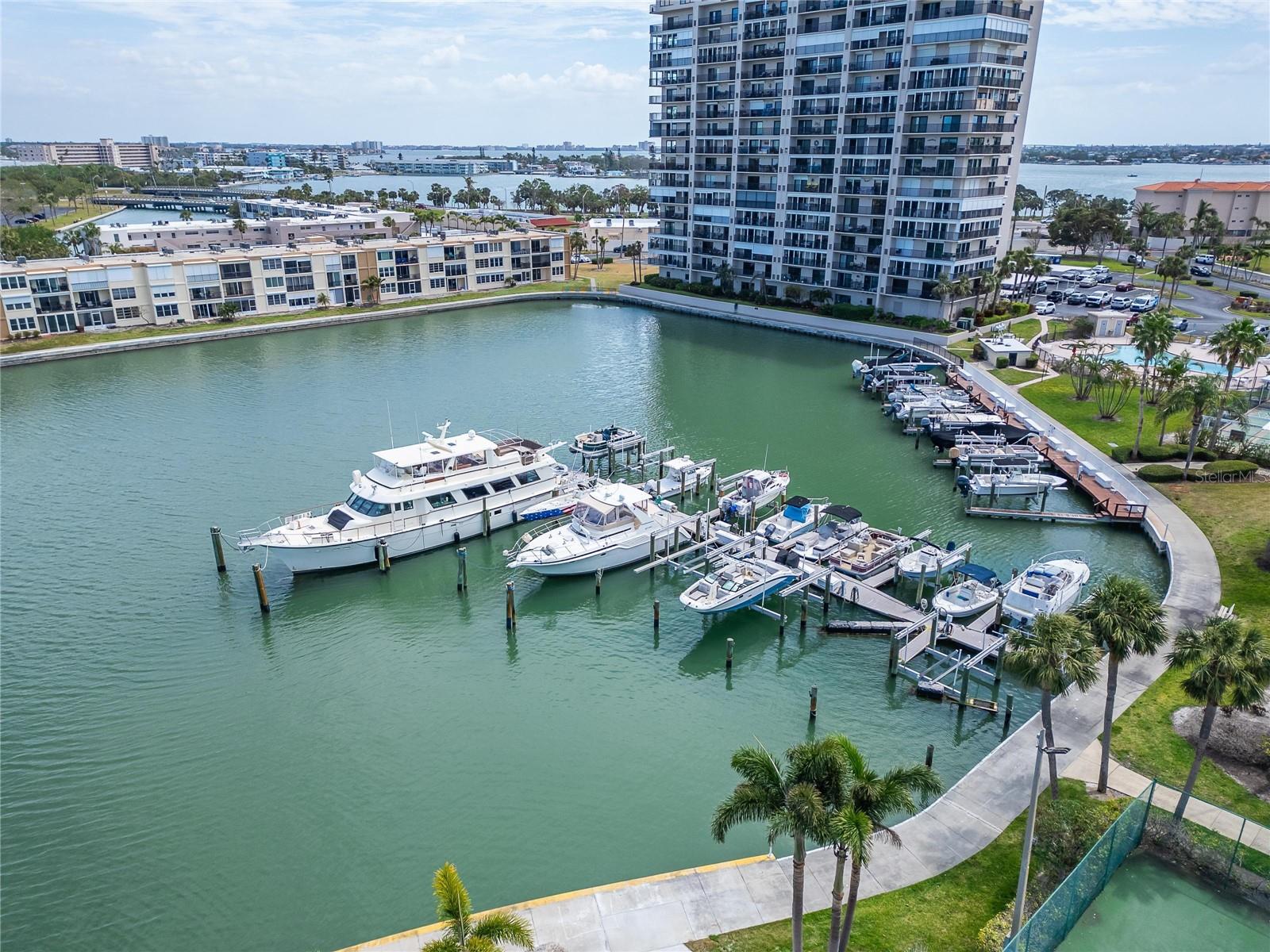 7700 SUN ISLAND DR S #107