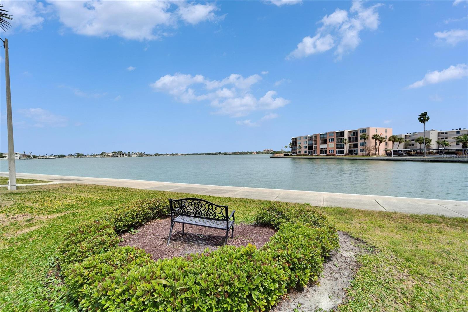 7700 SUN ISLAND DR S #107