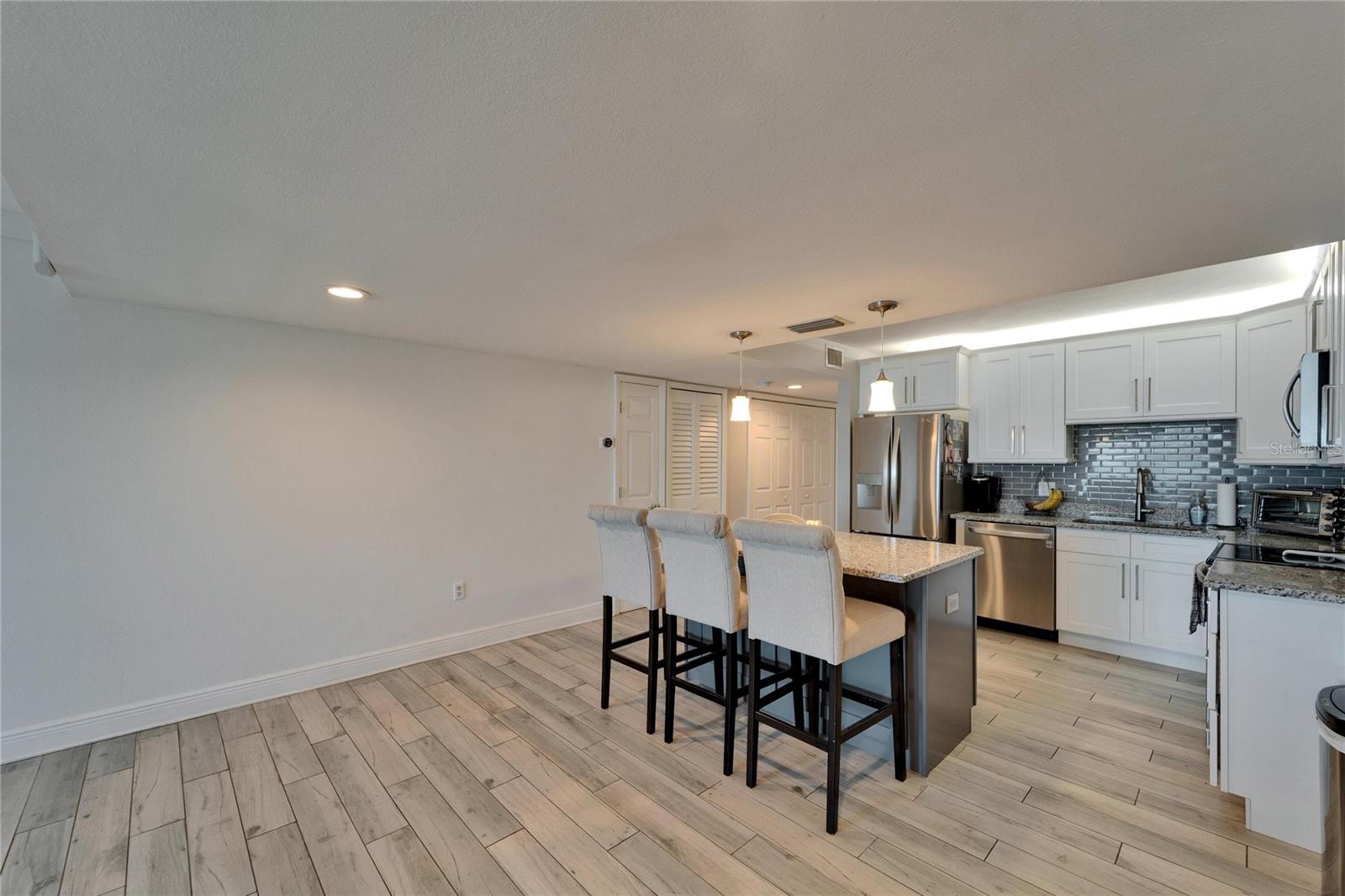 7700 SUN ISLAND DR S #107