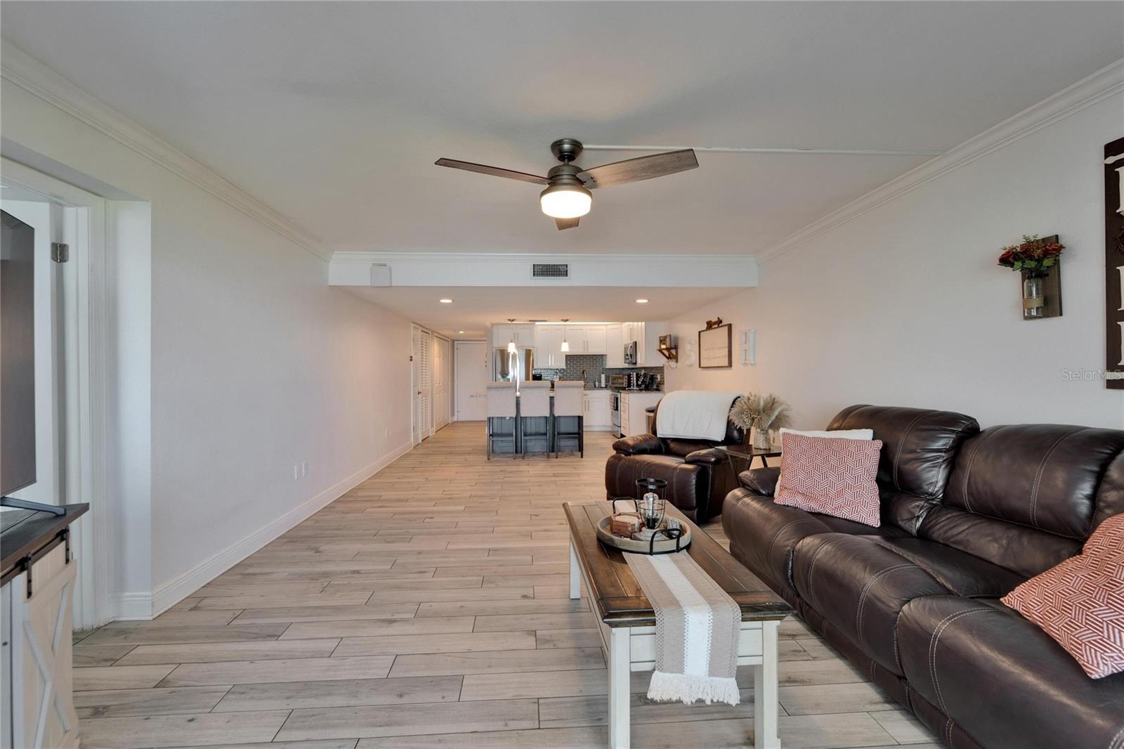 7700 SUN ISLAND DR S #107