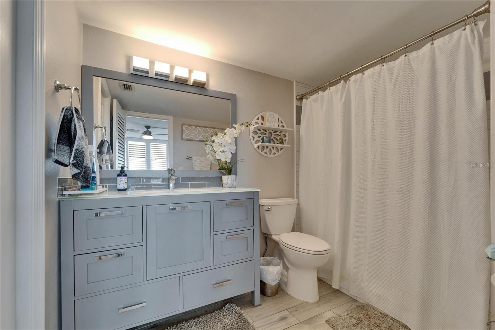 7700 SUN ISLAND DR S #107