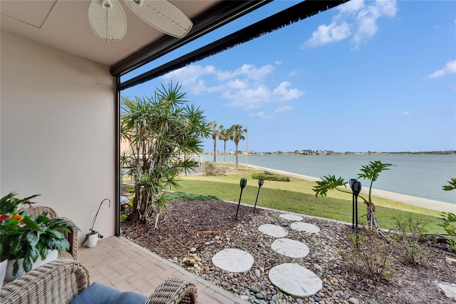 7700 SUN ISLAND DR S #107