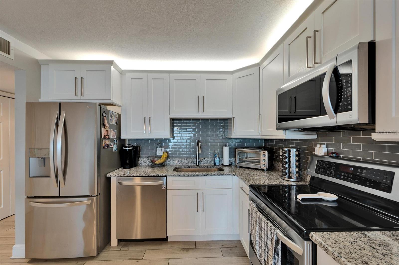 7700 SUN ISLAND DR S #107