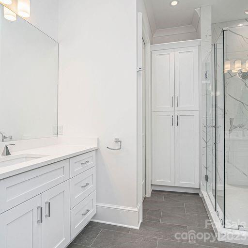4044 Peggy Oaks Lane Unit: Bldg. 6 Unit B L14