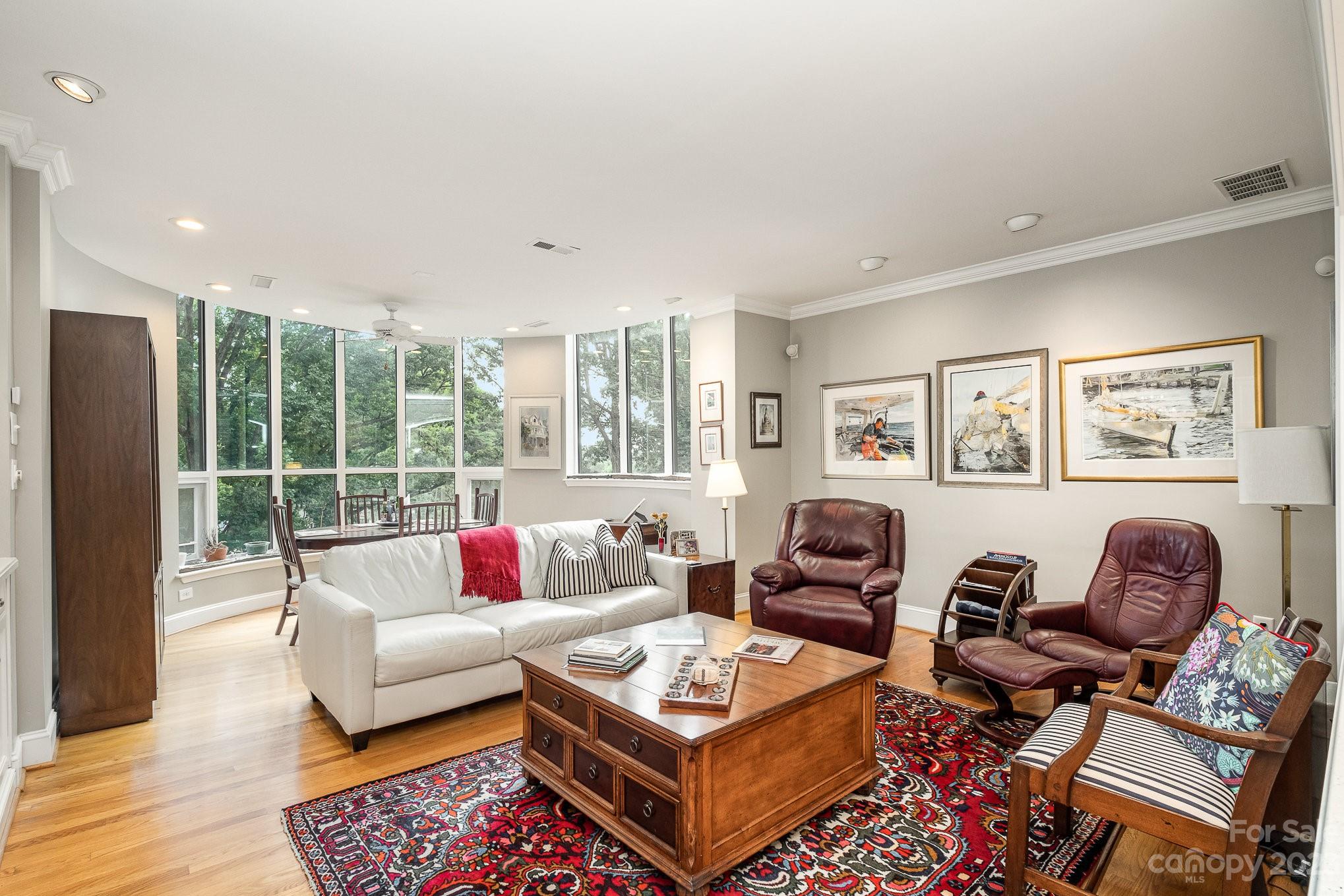 842 Cherokee Road