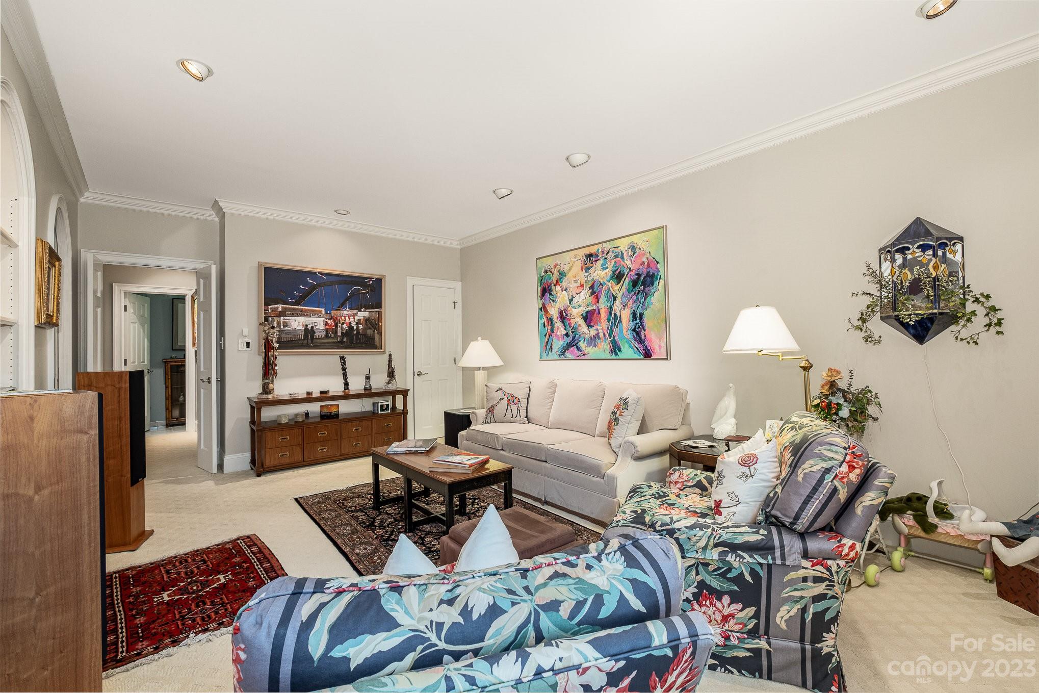 842 Cherokee Road