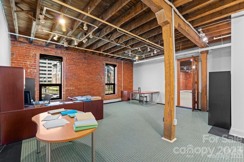 310 Arlington Avenue Unit: 327