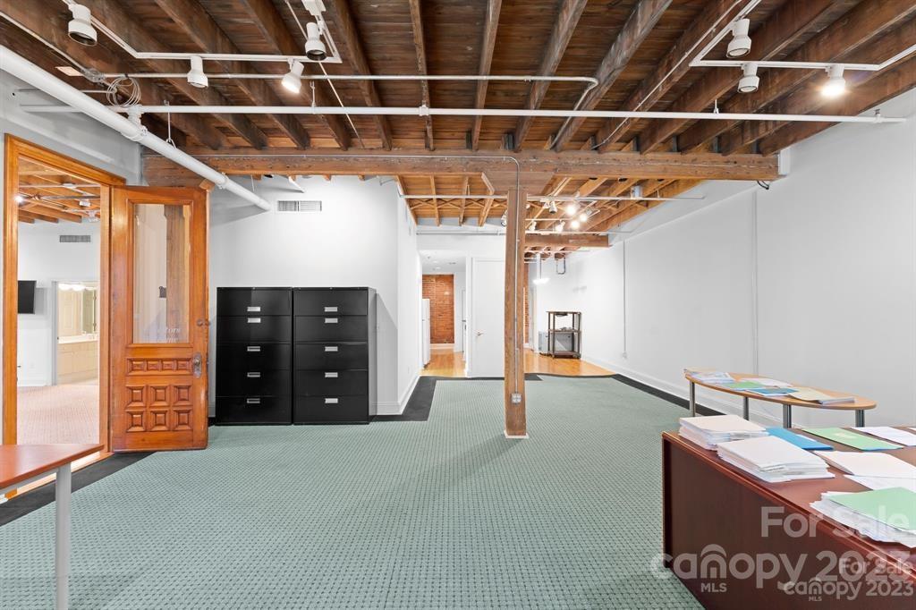 310 Arlington Avenue Unit: 327