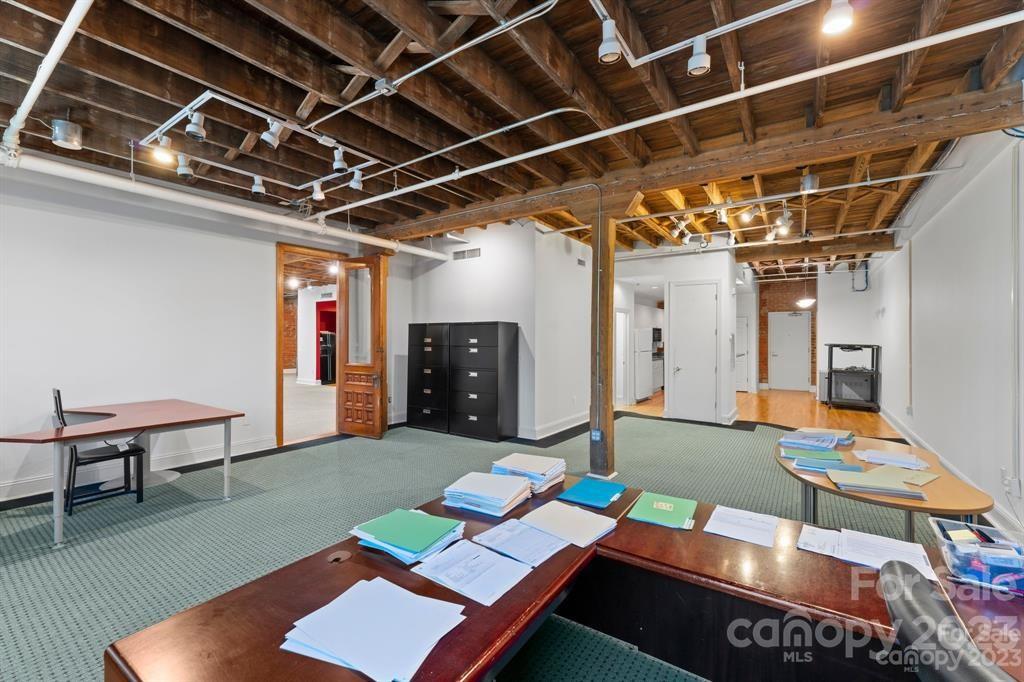 310 Arlington Avenue Unit: 327
