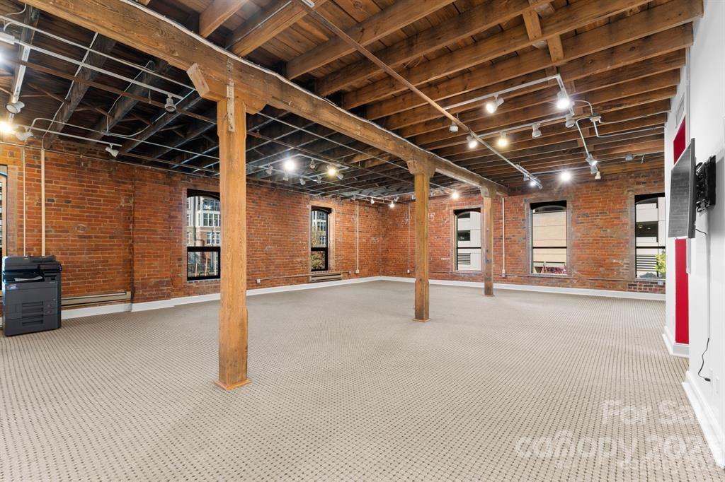 310 Arlington Avenue Unit: 329